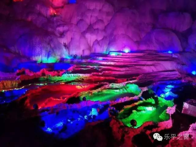 东四胡同在元代就已存在，成为重要商业区，历史底蕴深厚